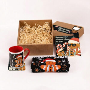 Świąteczny Zestaw BOX Ciastko Koszulka, Kubek, Kartka, Skarpetki, Podstawka
