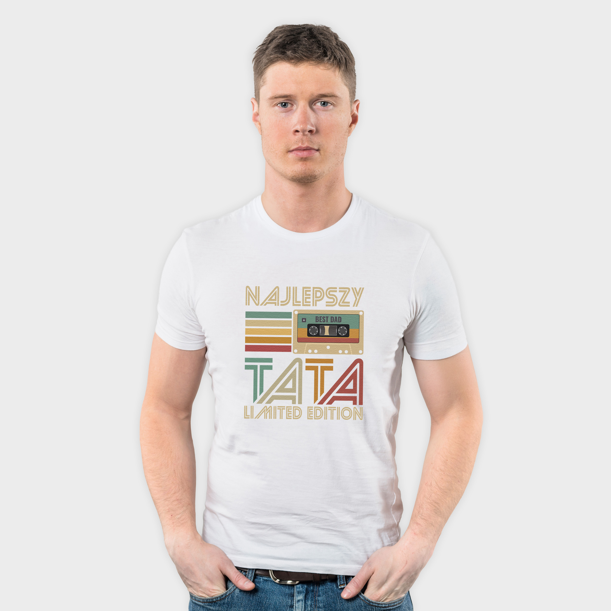 Koszulka męska biała "Najlepszy Tata Kaseta"